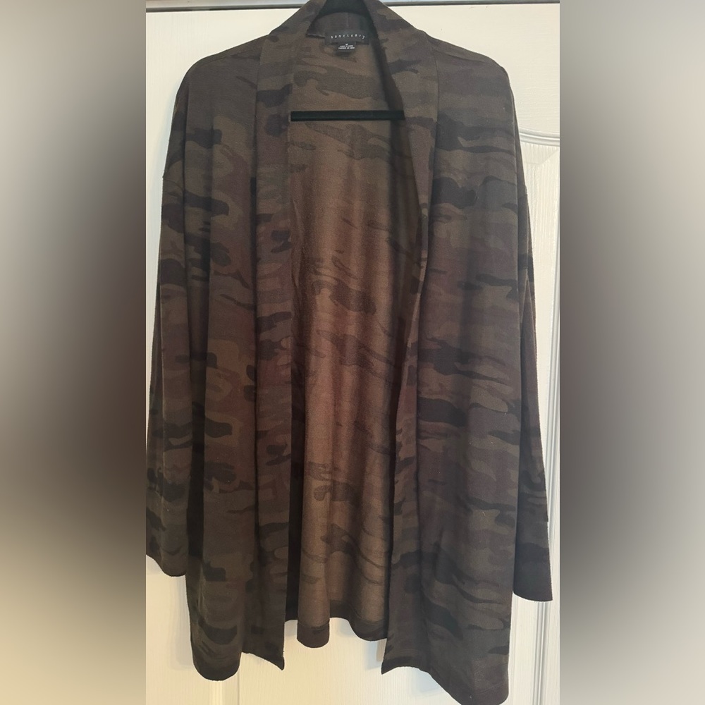 SANCTUARY Camo Open Front Cardigan, Size M.